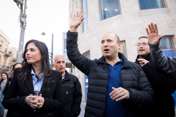 נפתלי ואיילת בפניה: "נא עזרו לימין החדש להיכנס"