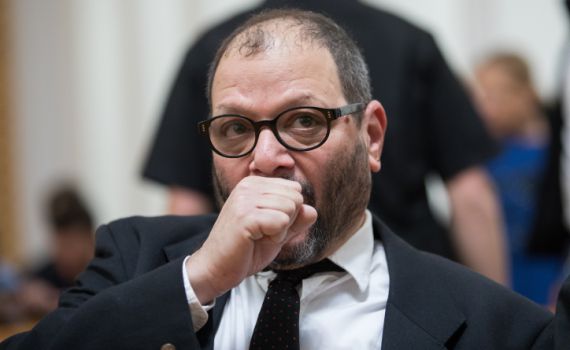 סטודנטים עם דגלי ישראל פוצצו פאנל עם עופר כסיף