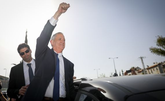 גנץ בקלפי בראש העין: "זהו יום של תקווה"