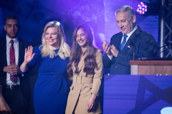 מטורף: זה הסכום שעדן בן זקן קיבלה כדי לשיר לנתניהו