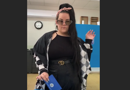 בוחרים ומשפיעים: הסלבס נוהרים לקלפיות