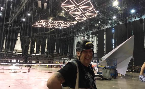 עומדים בקצב? הצצה לבניית הבמה לאירוויזיון