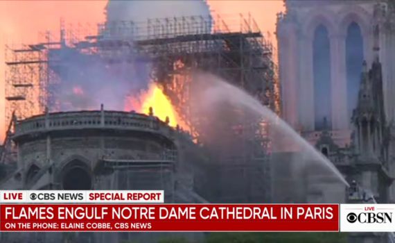 שריפת ענק בפריז: כנסיית נוטרדאם עולה באש