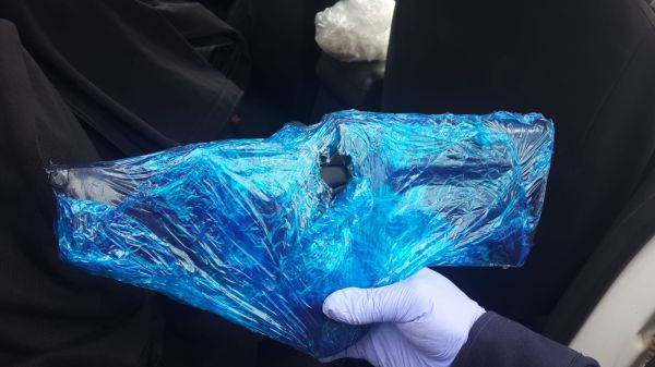 תושבת אום אל פחם נתפסה עם שב"ח וחלקי M-16