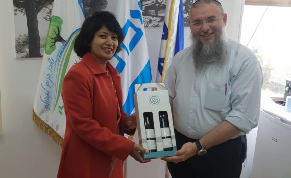 שגרירת נפאל בישראל הגיעה לסיור גוש עציון