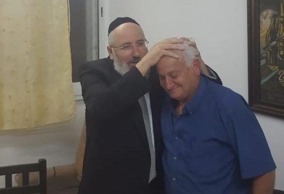 לפני השבעתו אלון שוסטר זכה 'לברכת כהן' להצלחה