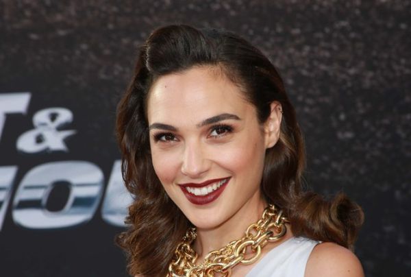 מפתיע: זה הכוכב שיופיע עם גל גדות באירוויזיון