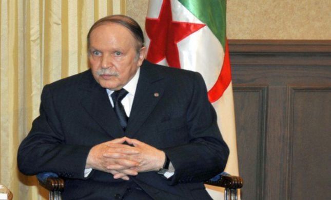  לאחר 20 שנה: נשיא אלג'יריה התפטר במפתיע