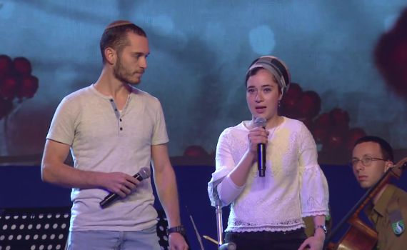 דמעות • שירה איש רן: "אף אחד לא יוכל לנצח אותנו"