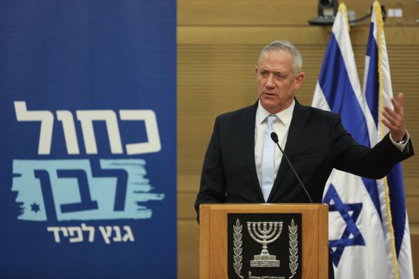 גנץ: "חוק החסינות הוא שוחד פוליטי, תעצור את זה"