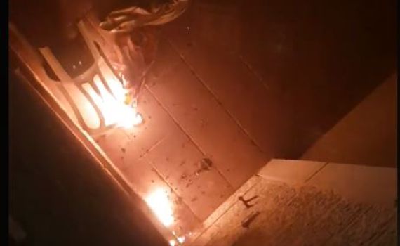 מחבלים תקפו בבקבוקי תבערה את ביתו של אריה קינג