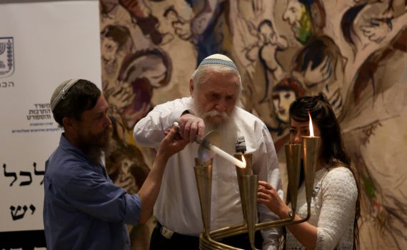 הרב דרוקמן ומשפחתו לסרוגים: "עצם הזיכרון מרגש"