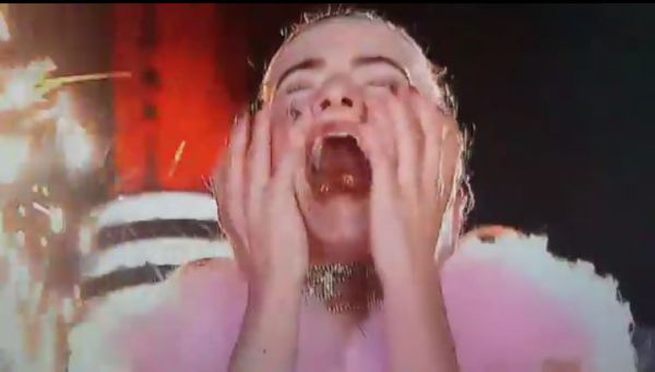 צפו: התגובה המטורפת של השדרית ההולנדית לזכייה