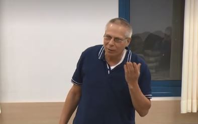 הרב רדלר: "אל תלכו שבי אחר צייד כותרות מופרכות"