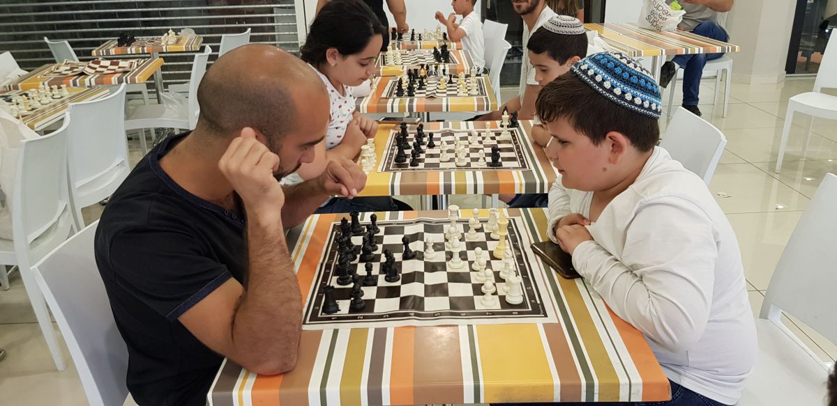 השחמט כובש את הצפון: טורניר אביבי בקניון נחמיה