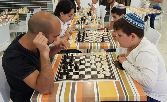 השחמט כובש את הצפון: טורניר אביבי בקניון נחמיה