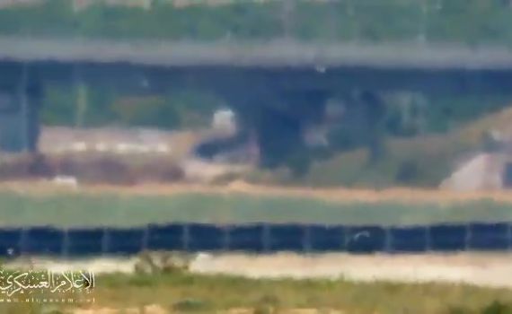 מצמרר: חמאס מכוון טיל שמשוגר לעבר הרכב הנוסע