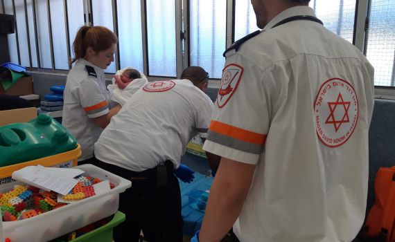 לידה מפתיעה בגן ילדים: "רק נרגעתי כששמעתי בכי"