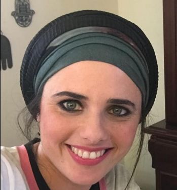 סערת לינור אברג'יל: שקד הצטרפה למחאת השביס