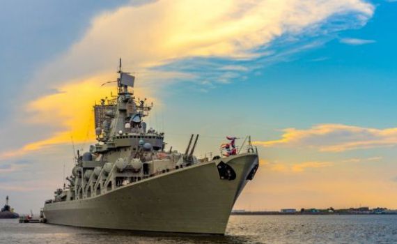 משחתות אמריקניות חצו את מצרי הורמוז