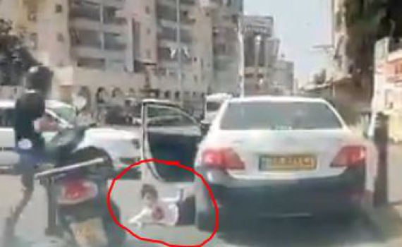 ילדה בת 7 נדרסה במעבר חציה וניצלה בנס. צפו