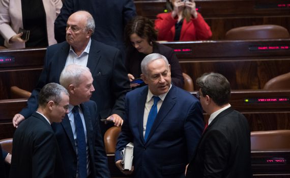 גיוס כללי: הקואליציה מתייצבת להרחבת הממשלה