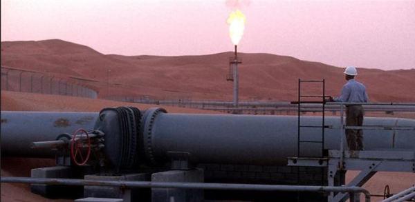 סעודיה: "צינור נפט נפגע מתקיפת מל"טים"