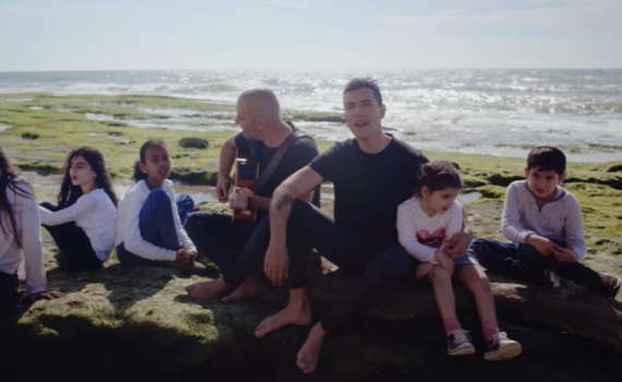 מרגש: יתומי צה"ל שרים עם הראל סקעת ועילי בוטנר