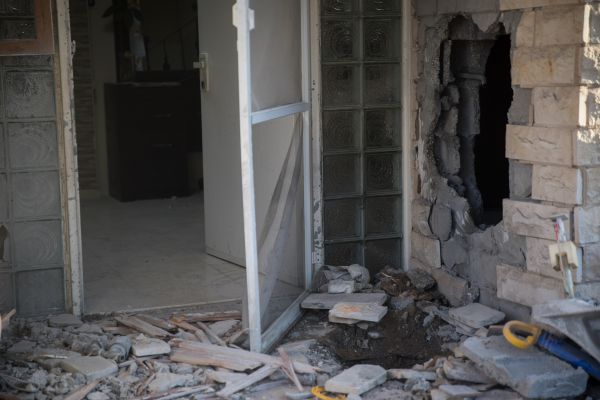 בן 60 נהרג מפגיעה ישירה של רקטה באשקלון