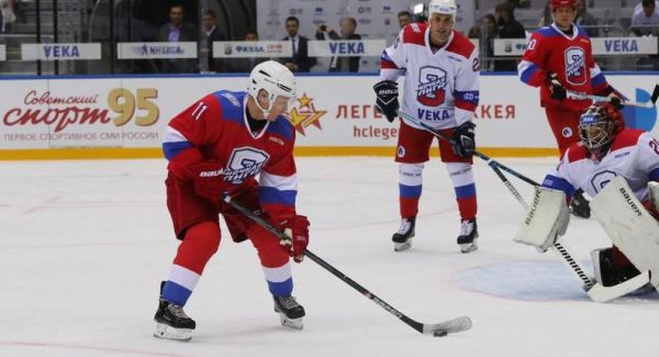 אופס: פוטין כיכב במשחק ראווה- והתרסק על הקרח