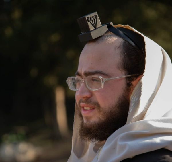 רץ לממ"ד ונהרג: פנחס מנחם פשווזמן הי"ד