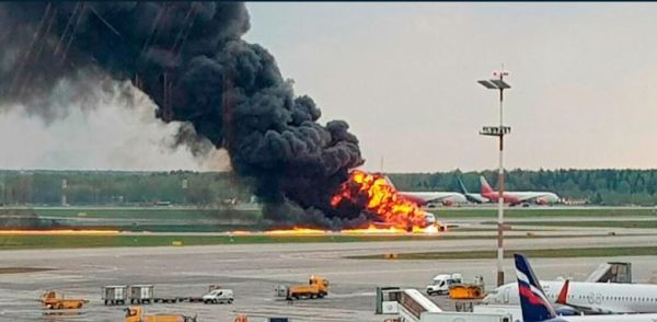 אסון ברוסיה: המטוס התרסק, 41 נוסעים נשרפו