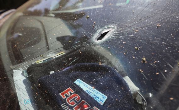 מטח כבד לשדרות ועוטף עזה, בני 60 נפצעו קשה