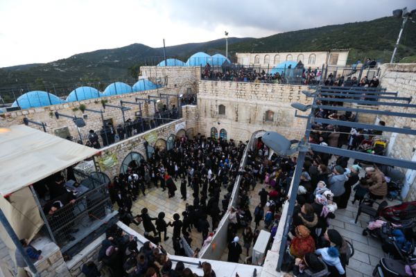 זו טעות; ההילולה של רשב"י היא לא בל"ג בעומר