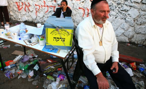 כל שקית וכוס זרוקה במירון היא עדות לקדושת ישראל