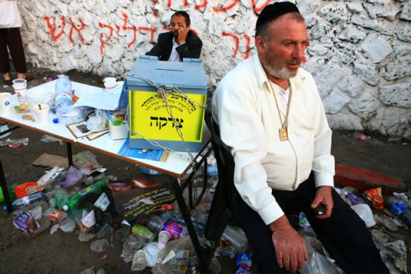 כל שקית וכוס זרוקה במירון היא עדות לקדושת ישראל