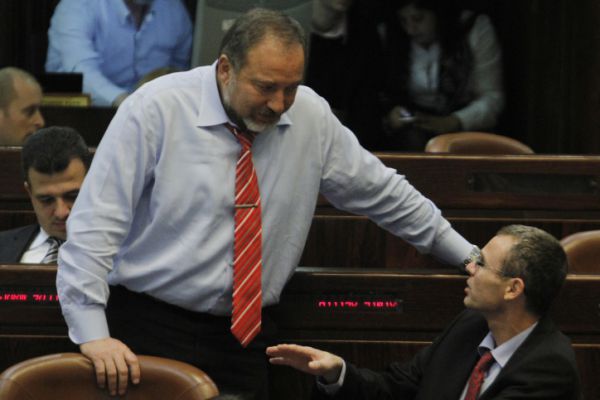 לוין חשף את דרישות ישראל ביתנו; ליברמן: "שקרן"