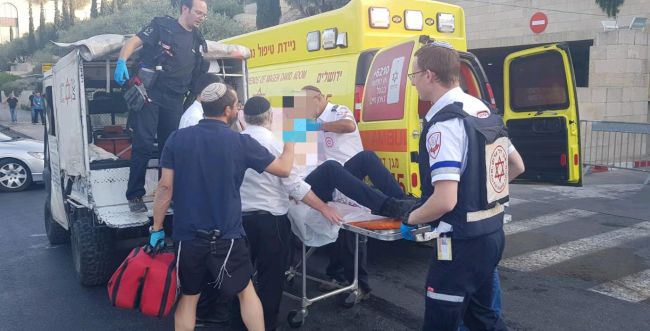 פצועים קל ואנוש בפיגוע דקירה כפול בירושלים