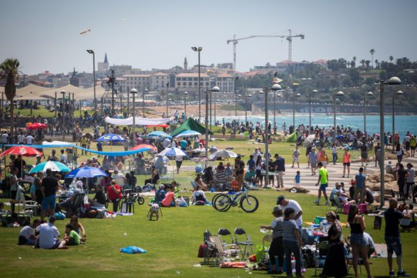מנגל בפארק או חידון תנ"ך בבית? מזג האוויר לעצמאות