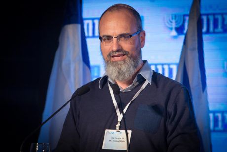 "מוזר שהרב שרלו מתעלם מהשיח על מערכת המשפט"