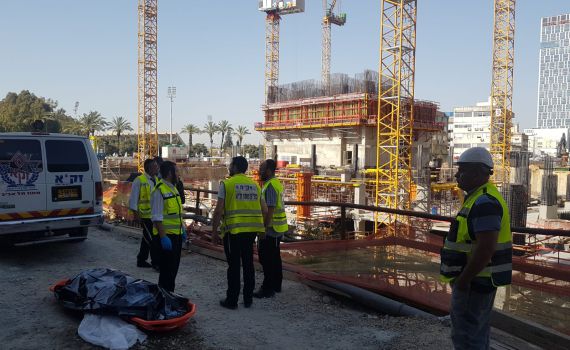 מכת מדינה: תוך שעה- שני פועלים נהרגו באתרי בניה