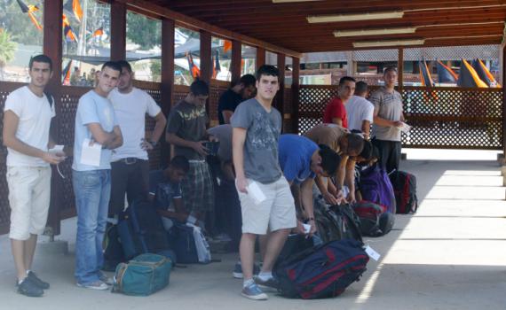 בלי אבא ואמא: טפסי צה"ל הותאמו לזוגות להט"בים