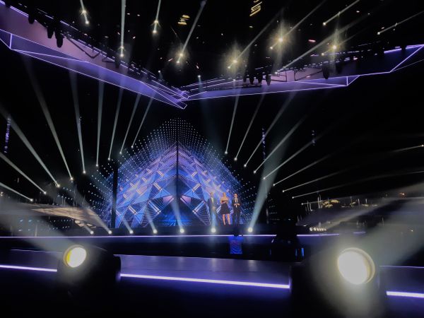 בלעדי למגזר: הצצה מיוחדת מבמת האירוויזיון. צפו