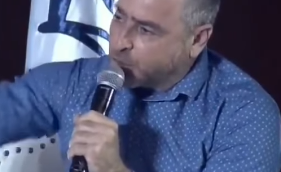 צפו: ריקלין מתפוצץ על פרקליט המדינה "שקרנים"