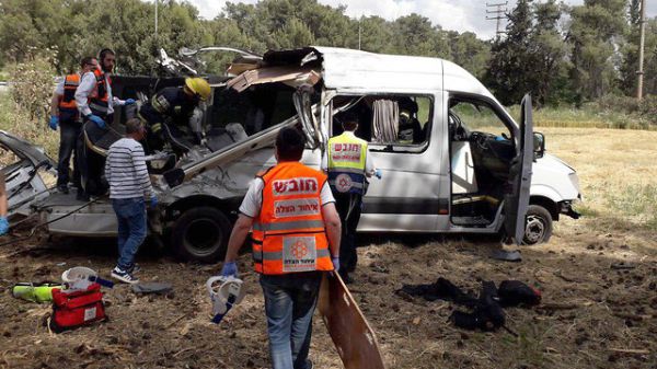 ארבעה הרוגים בהתנגשות מיניבוס ליד מודיעין