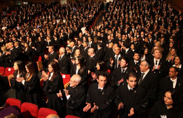 עוזרים משפטיים לא יוכלו להתמודד בבחירות, הלשכה נגד