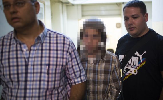 קטין ושני בגירים עצורים בפינוי בכפר תפוח