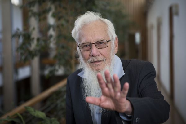 פוליטיקה היא אומנות, תשאירו אותה למומחים