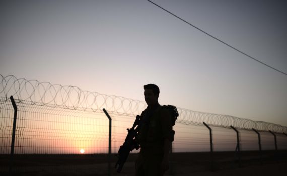 מביך: קרא לסרבנות והגיש בעבר תלונה נגד סרבנות