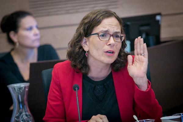 קרב הח"כיות לשעבר של כולנו: מי אתה משה כחלון?